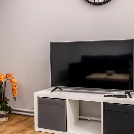 Inviting 1br Flat With Ac In Cihangir District Lejlighed Istanbul