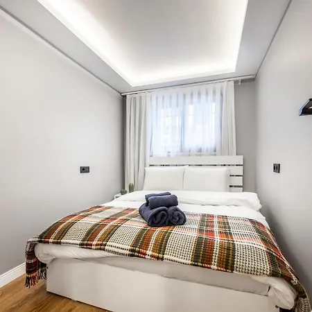 Inviting 1br Flat With Ac In Cihangir District * Isztambul